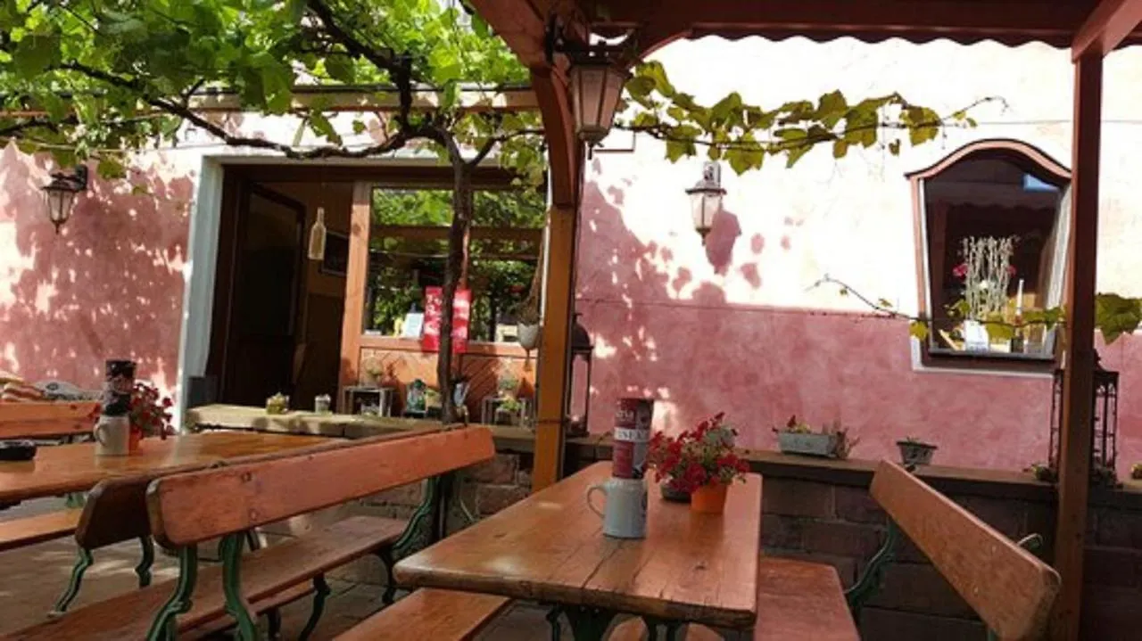 Villa Croatia & Restaurant Adria 클링겐베라크암마인